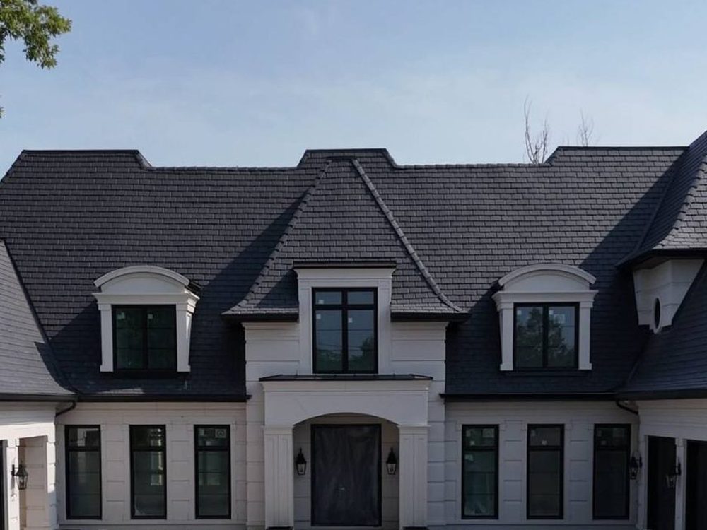 The French Transitional Inspiré, a precast and stone estate